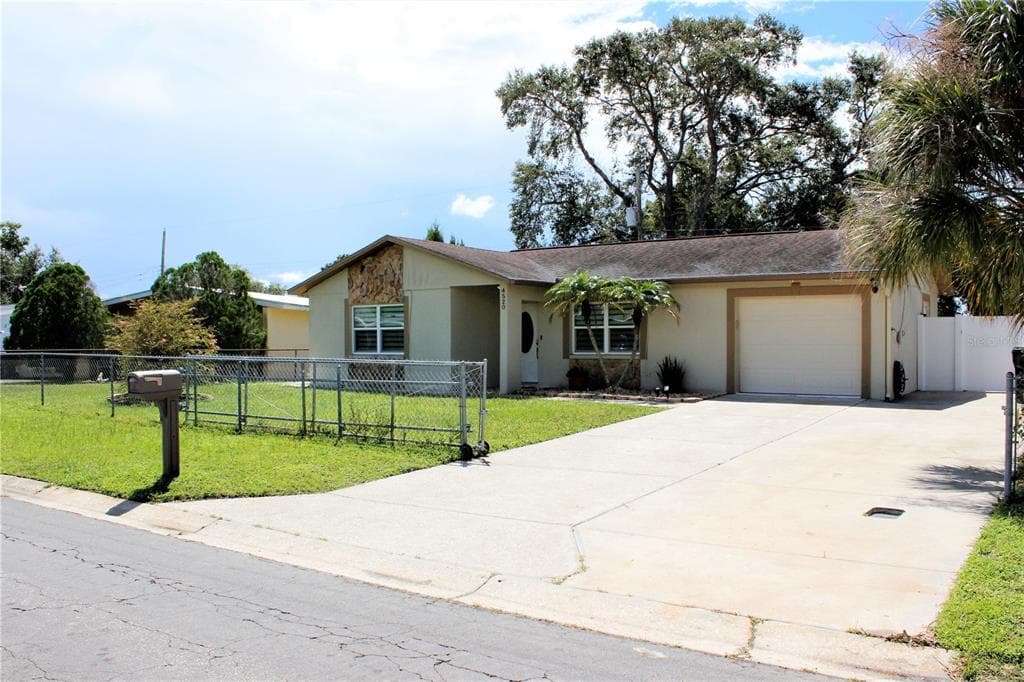 4520 W PARIS STREET TAMPA, FL 33614