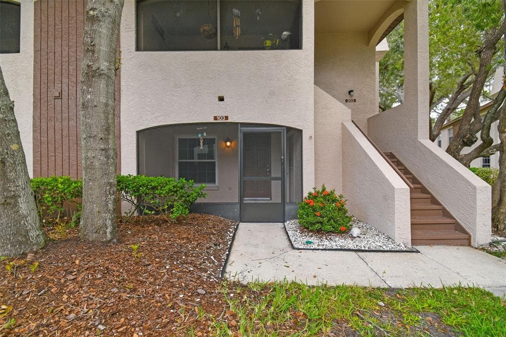 3002 BONAVENTURE CIRCLE UNIT 103 PALM HARBOR, FL 34684