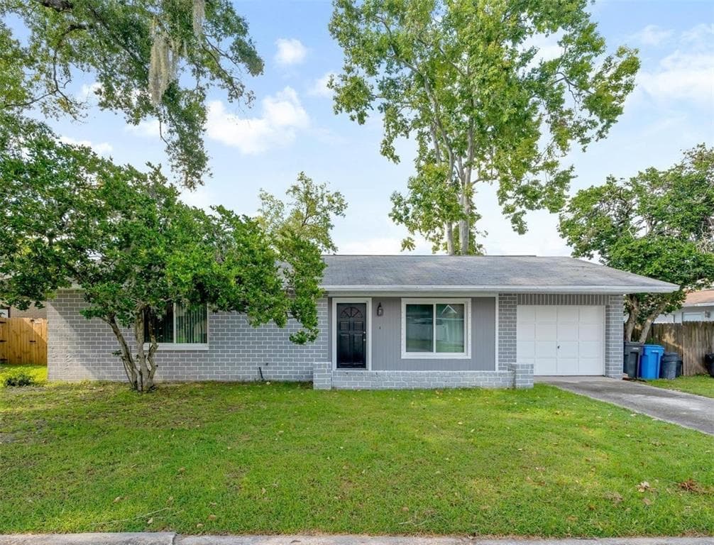 1208 OAKHILL STREET SEFFNER, FL 33584