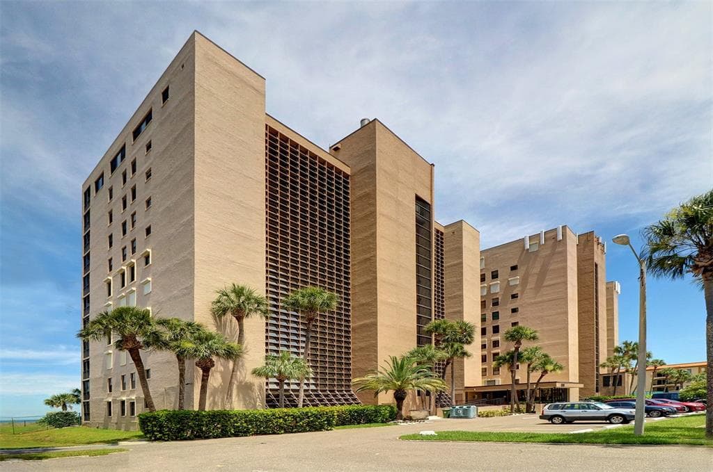 900 GULF BOULEVARD UNIT 703