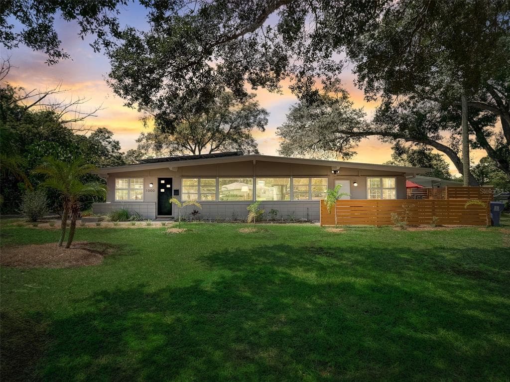 1000 76TH AVENUE N ST PETERSBURG, FL 33702