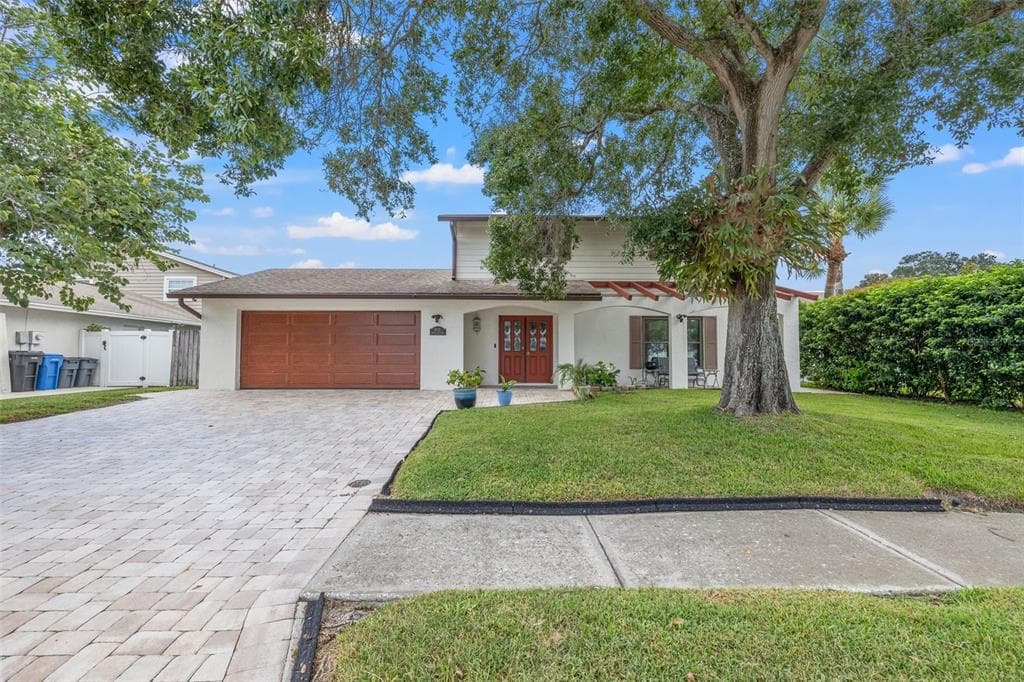 6723 TWELVE OAKS BOULEVARD TAMPA, FL 33634