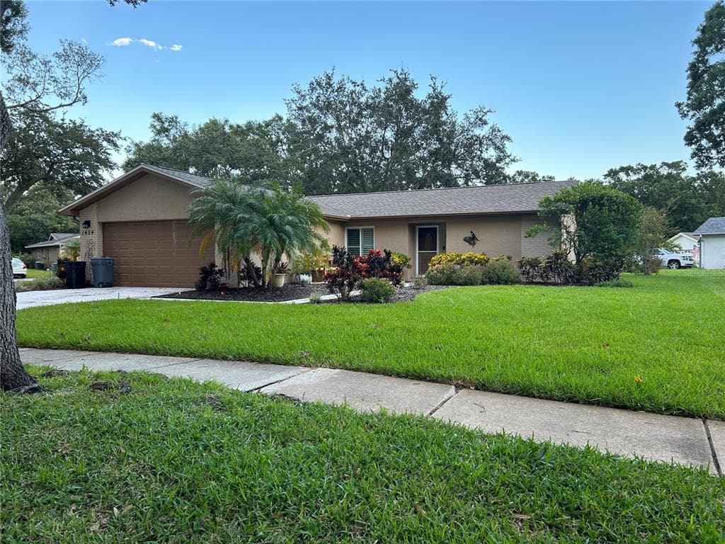1454 QUEEN ANNE BOULEVARD PALM HARBOR, FL 34684