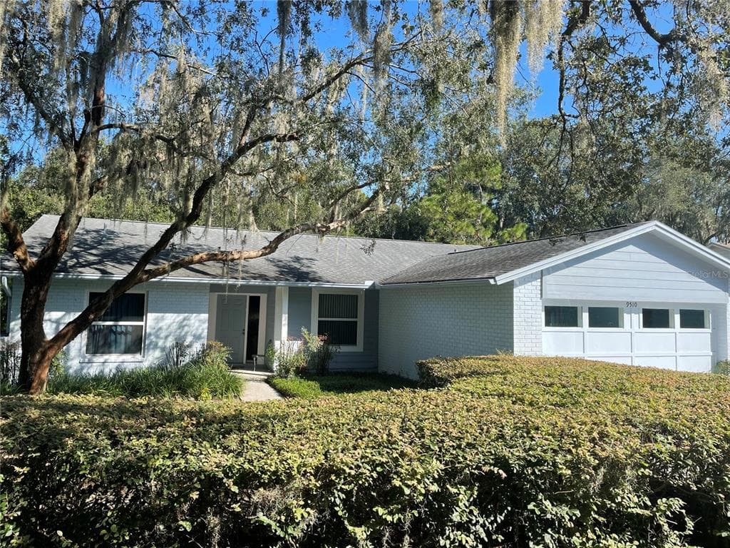 9510 WOODLAND RIDGE DRIVE TEMPLE TERRACE, FL 33637