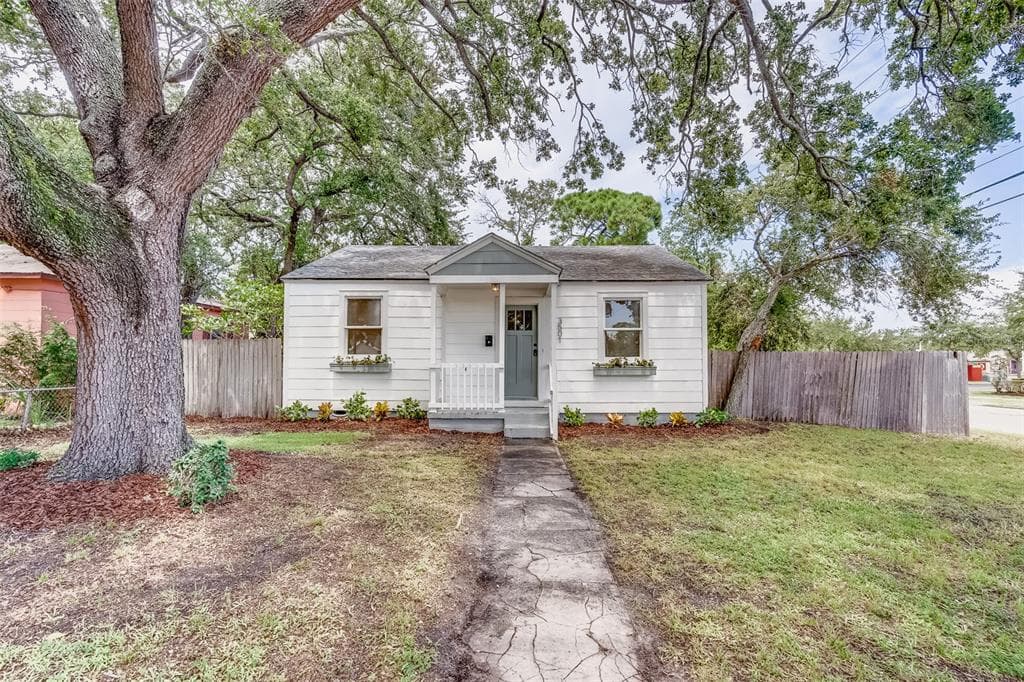 3501 DARTMOUTH AVENUE N ST PETERSBURG, FL 33713