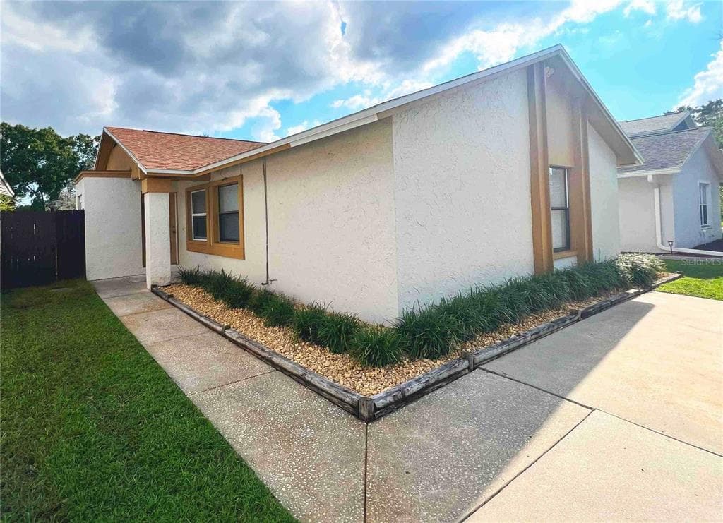 5128 SPRINGWOOD DRIVE TAMPA, FL 33624