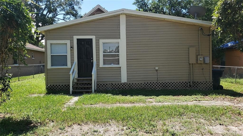2411 E CURTIS STREET TAMPA, FL 33610