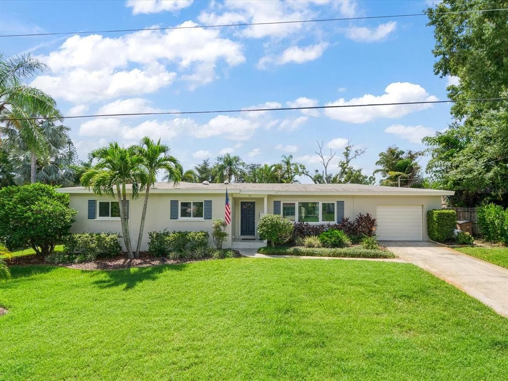 311 BARBARA CIRCLE BELLEAIR, FL 33756