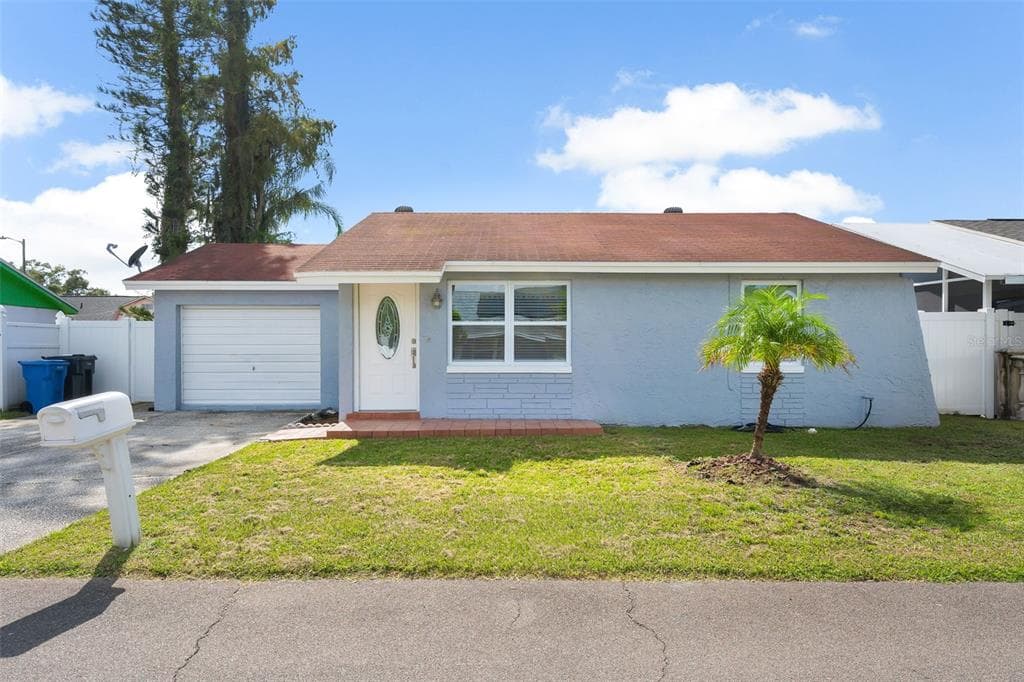 8904 BAY BRIDGE COURT TAMPA, FL 33634