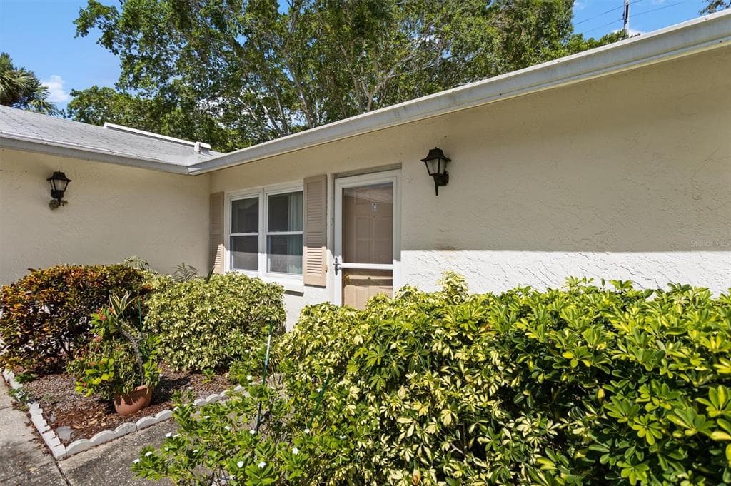3122 37TH LANE S UNIT C ST PETERSBURG, FL 33711