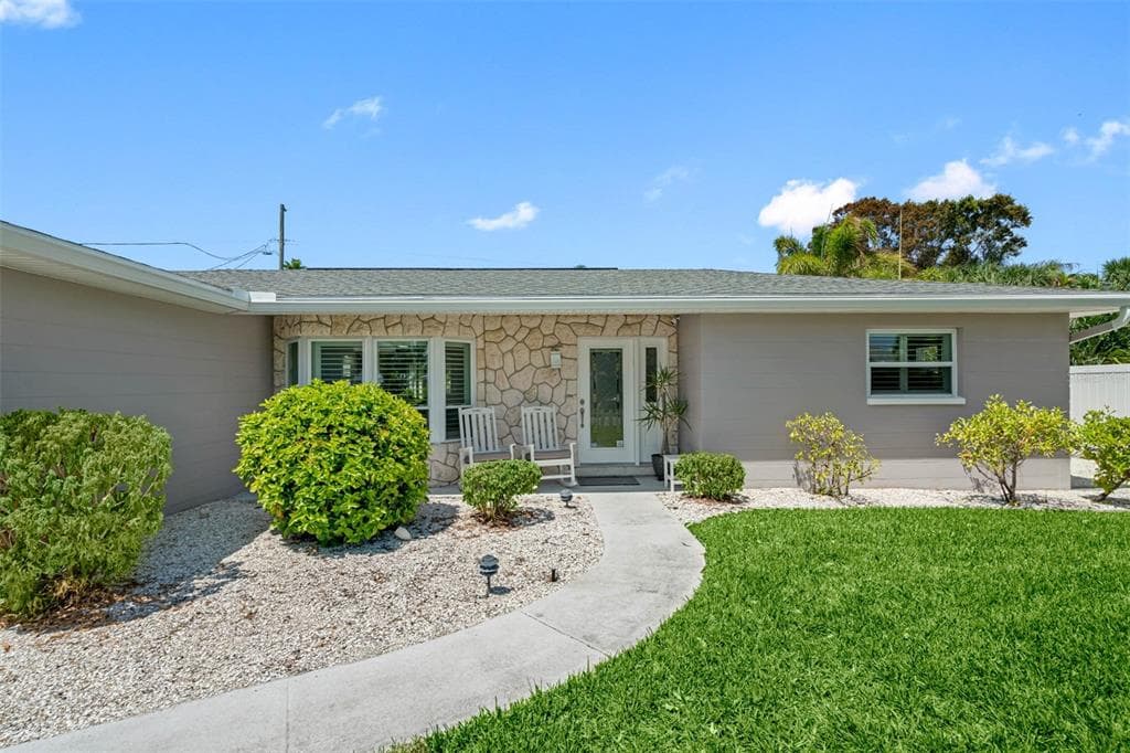 621 BOCA CIEGA ISLE DRIVE ST PETE BEACH, FL 33706