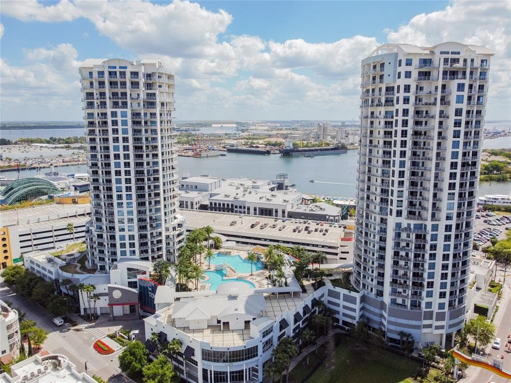 1209 E CUMBERLAND AVENUE UNIT 906 TAMPA, FL 33602