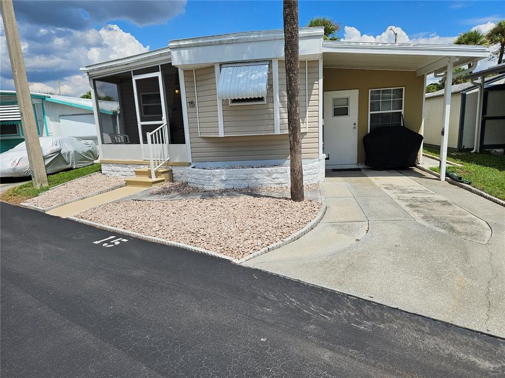 4851 W GANDY BOULEVARD UNIT B5L15 TAMPA, FL 33611