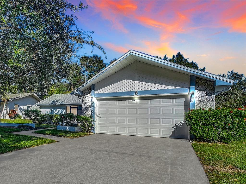 3235 E DORCHESTER DRIVE PALM HARBOR, FL 34684