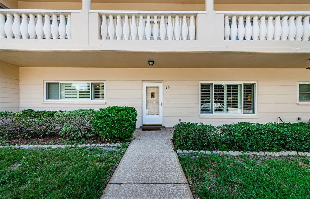 2170 AMERICUS BOULEVARD N UNIT 19 CLEARWATER, FL 33763