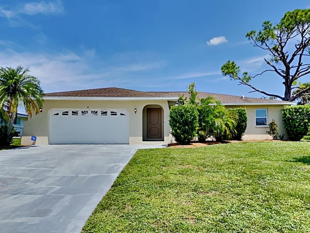 32 OAKLAND HILLS PLACE ROTONDA WEST, FL 33947