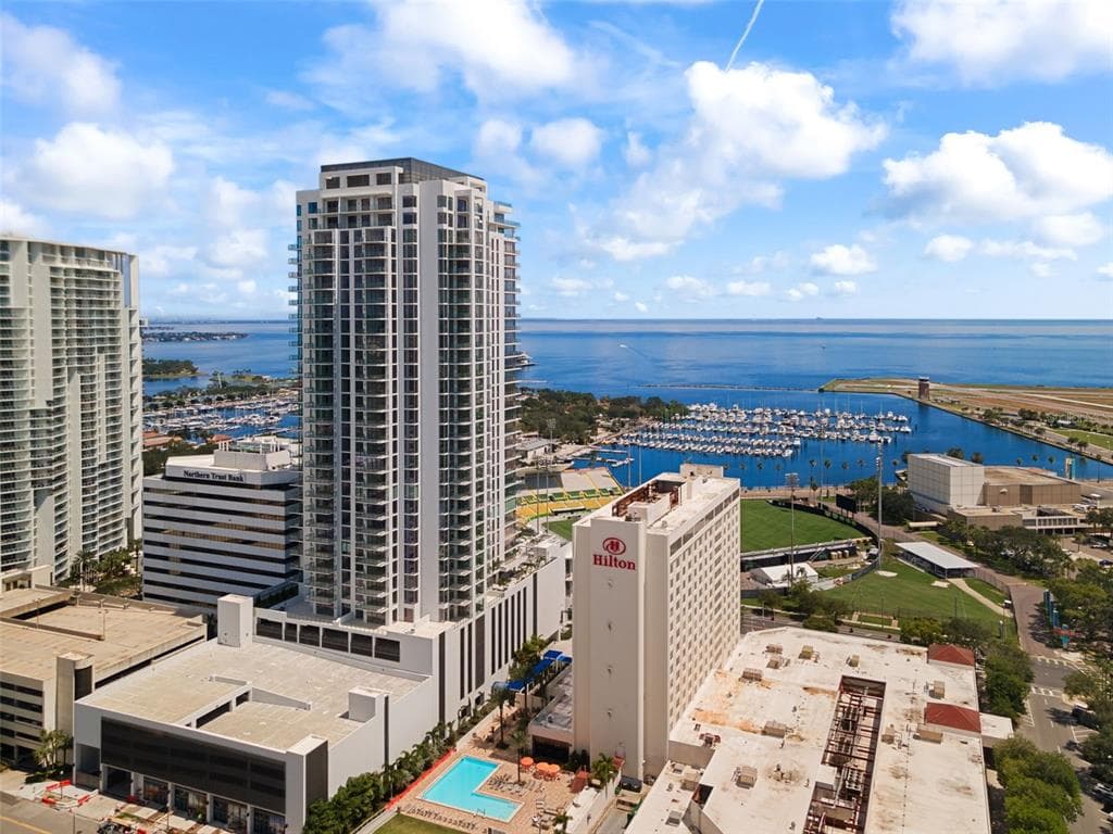 301 1ST STREET S UNIT 404 ST PETERSBURG, FL 33701