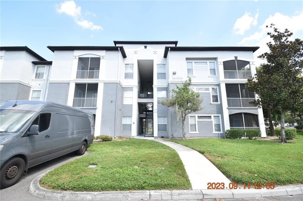 5511 LEGACY CRESCENT PLACE UNIT 203 RIVERVIEW, FL 33578