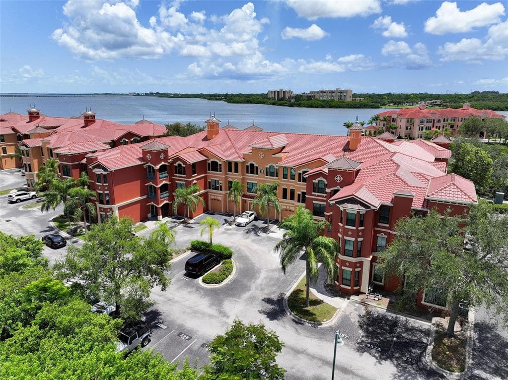 2757 VIA CIPRIANI UNIT 1130B CLEARWATER, FL 33764