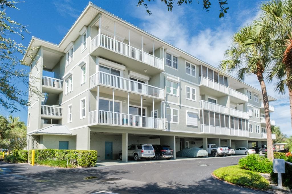 5 ISLAND PARK PLACE UNIT 208 DUNEDIN, FL 34698