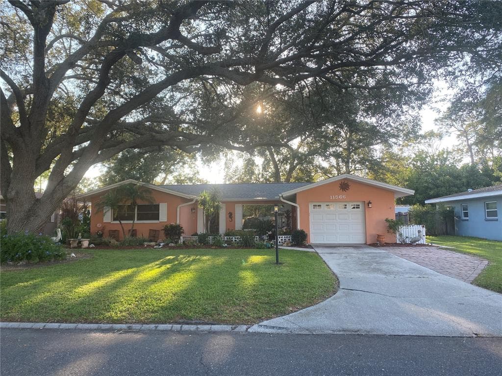 11566 OVAL DRIVE W LARGO, FL 33774