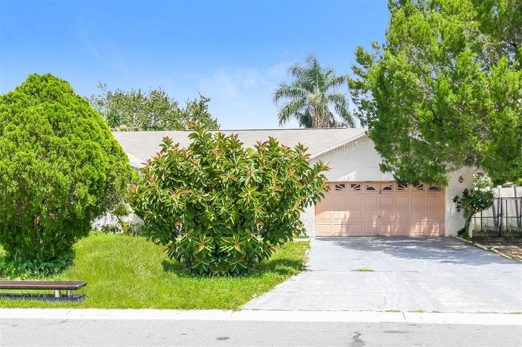 135 SAN BLAS AVENUE KISSIMMEE, FL 34743