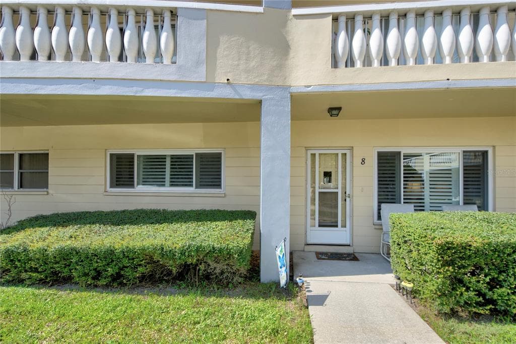 2222 AMERICUS BOULEVARD N UNIT 8 CLEARWATER, FL 33763