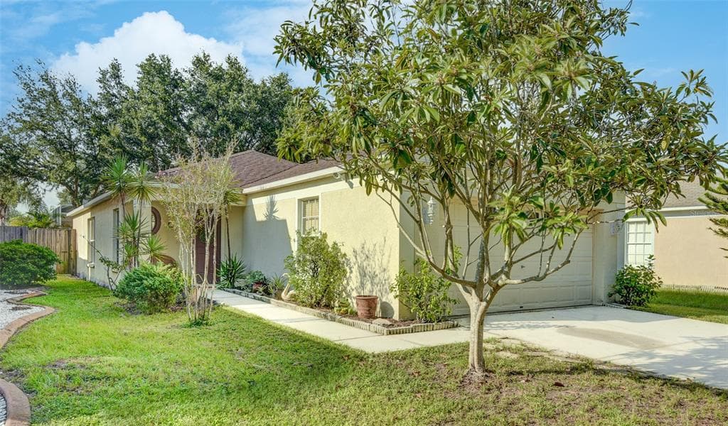 8313 QUARTER HORSE DRIVE RIVERVIEW, FL 33578