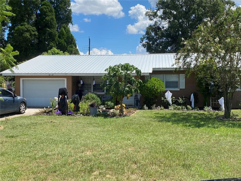 4733 AVON STREET LAKE WALES, FL 33859