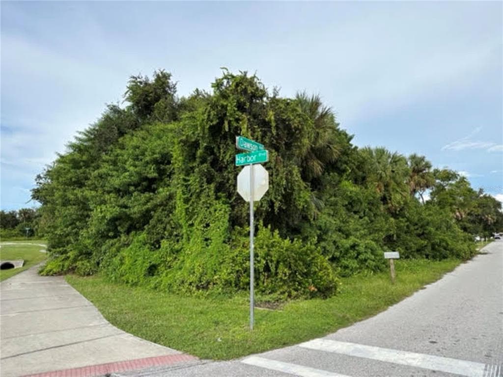 1560 HARBOR BOULEVARD PORT CHARLOTTE, FL 33952