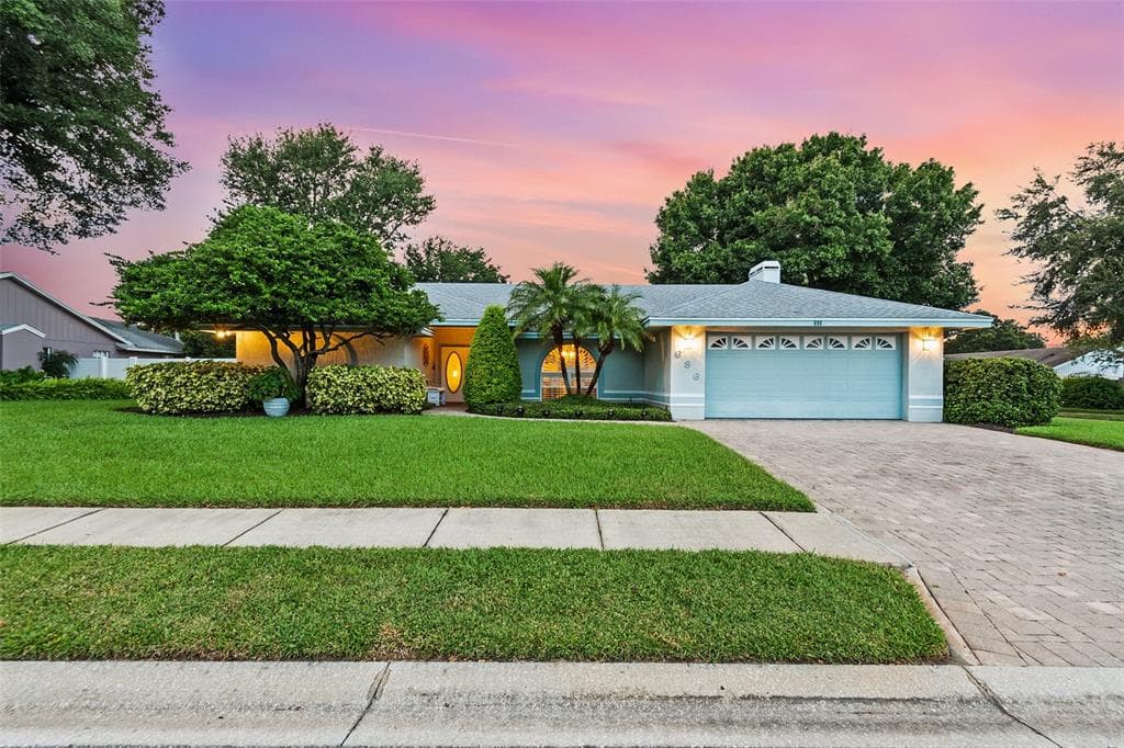 696 HUNTERS RUN BOULEVARD LAKELAND, FL 33809