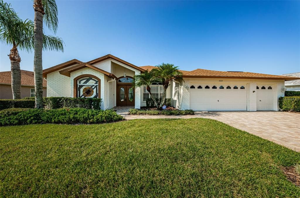 1032 ASHBOURNE CIRCLE