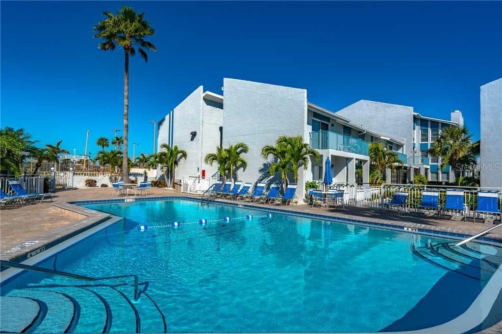 273 REX PLACE UNIT F MADEIRA BEACH, FL 33708