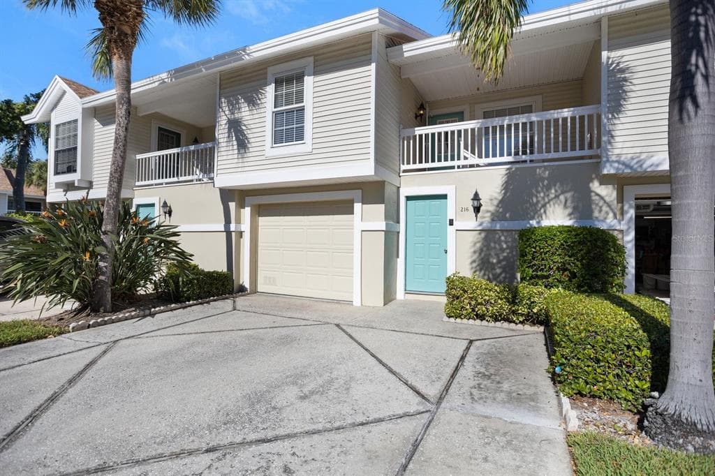 216 SUN VISTA COURT S TREASURE ISLAND, FL 33706