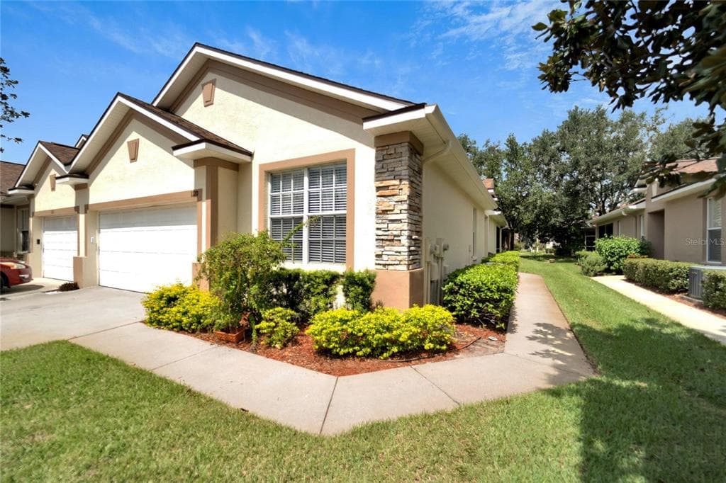 1120 SAVANNAH LANDINGS AVENUE VALRICO, FL 33596