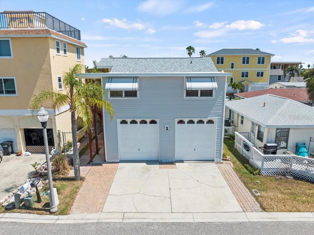 18103 1ST STREET E REDINGTON SHORES, FL 33708