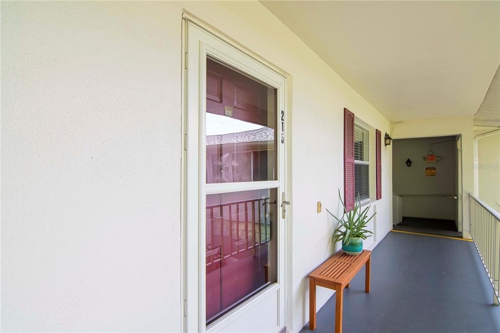 300 CLYDE LANE UNIT 215 DUNEDIN, FL 34698