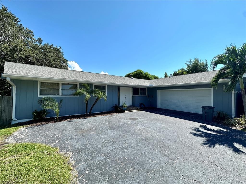3752 MCKAY CREEK DRIVE LARGO, FL 33770