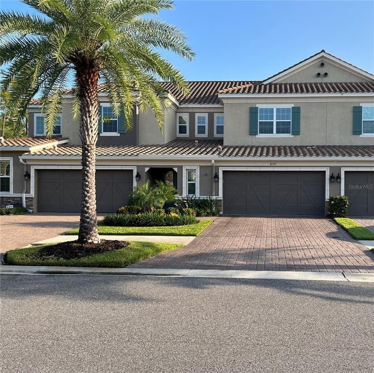 8755 TERRACINA LAKE DR