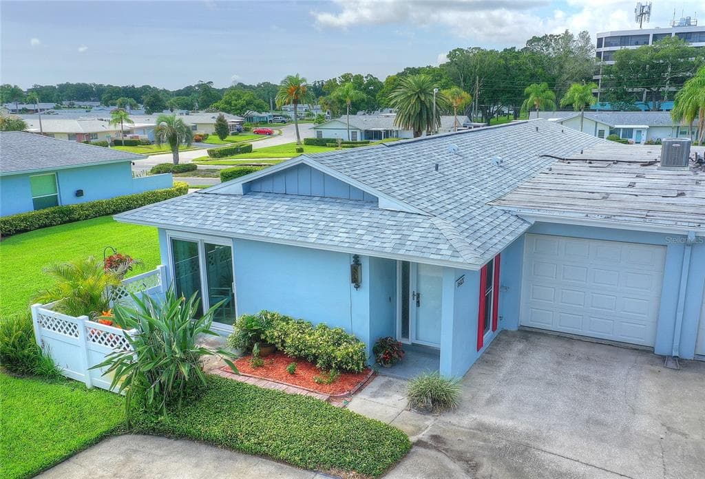 1602 BERWICK COURT UNIT C PALM HARBOR, FL 34684
