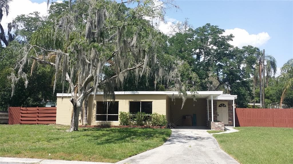 805 BELLEMEADE CIRCLE TEMPLE TERRACE, FL 33617
