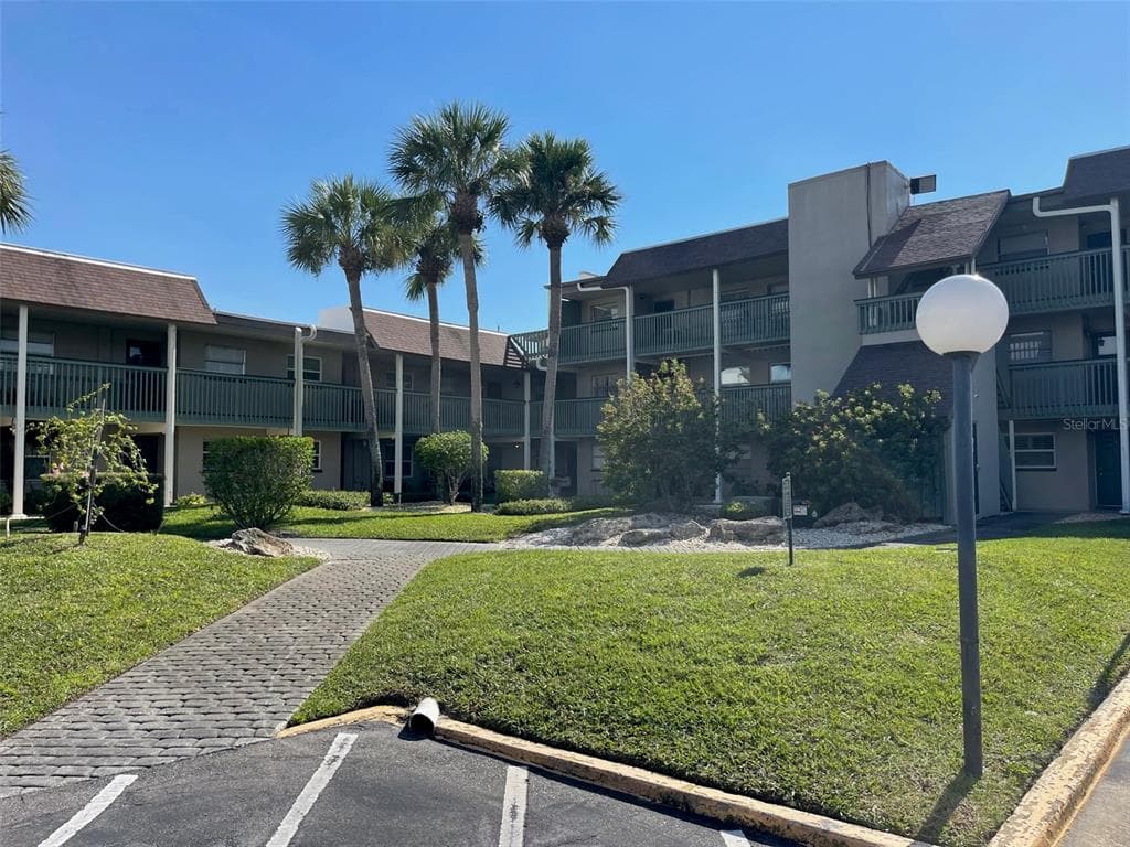 1028 APOLLO BEACH BOULEVARD UNIT 310 APOLLO BEACH, FL 33572