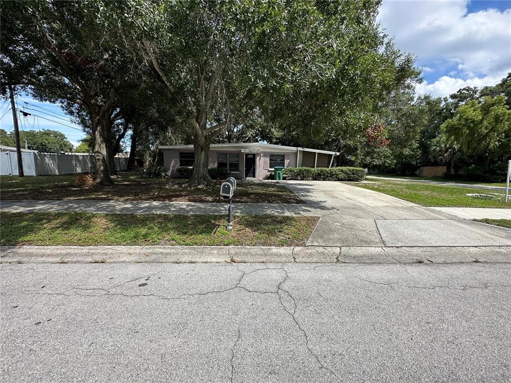 9001 82ND STREET SEMINOLE, FL 33777