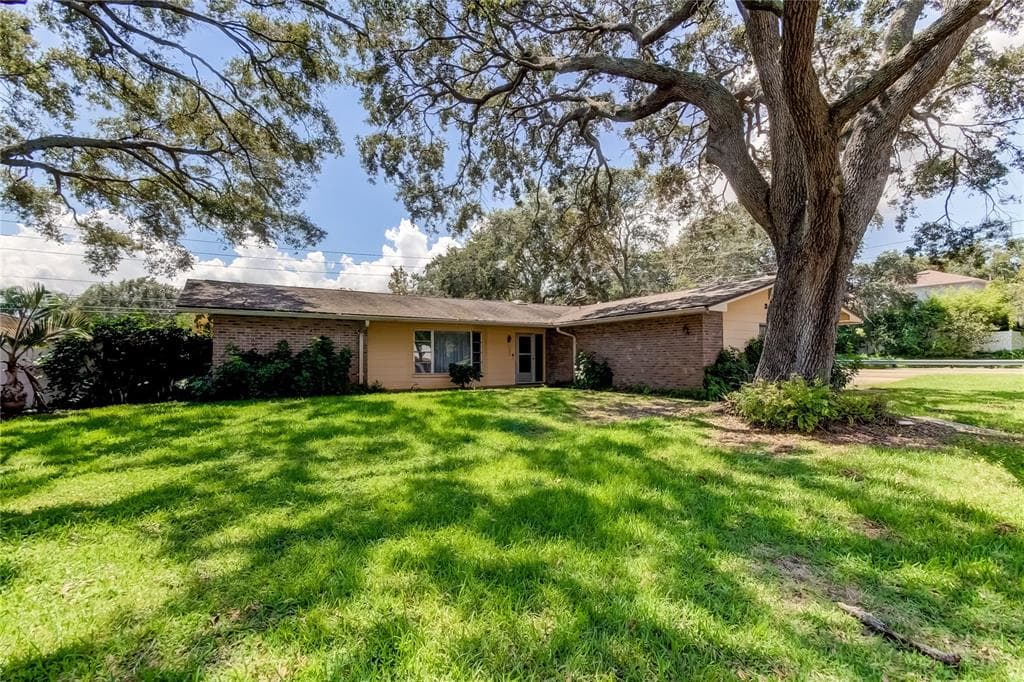 3001 PRESTIGE DRIVE CLEARWATER, FL 33759
