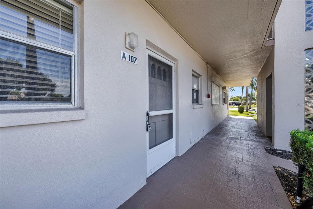 5530 80TH STREET N UNIT A107 ST PETERSBURG, FL 33709