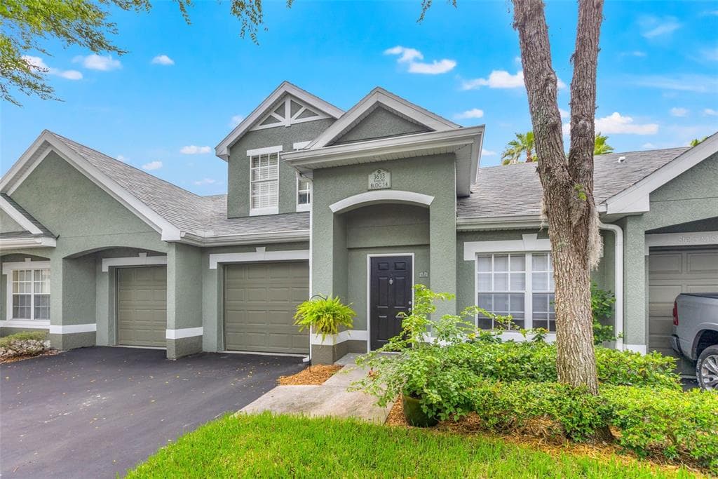 3633 KINGS ROAD UNIT 102 PALM HARBOR, FL 34685