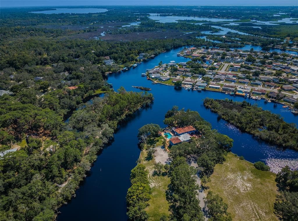 0 FLOTILLA HOLIDAY, FL 34690