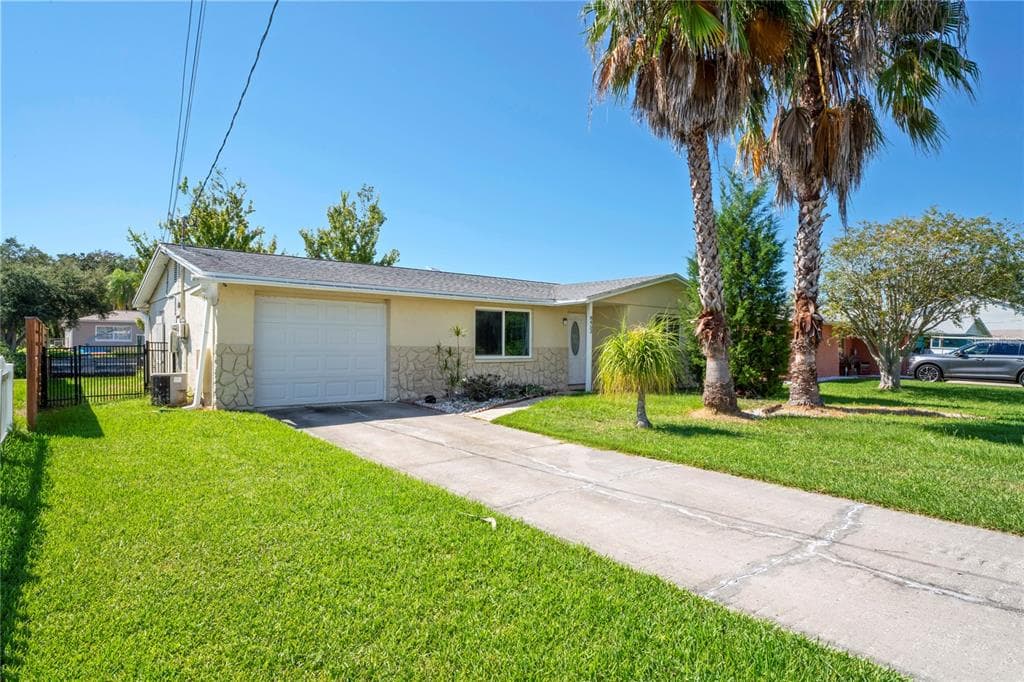 8453 OLD POST ROAD PORT RICHEY, FL 34668