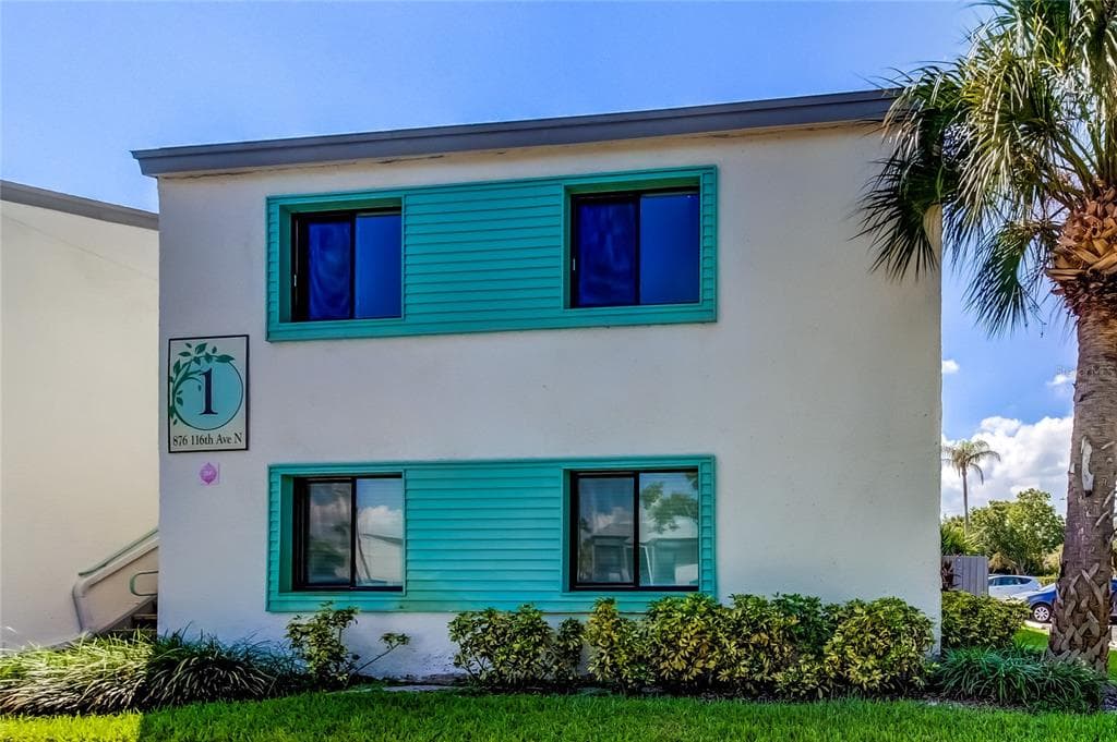 876 116TH AVENUE N UNIT 103 ST PETERSBURG, FL 33716