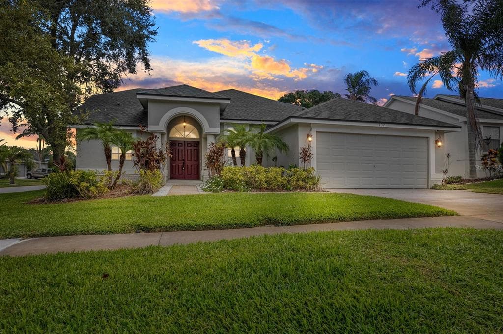 1021 TRADEWINDS DRIVE TARPON SPRINGS, FL 34689